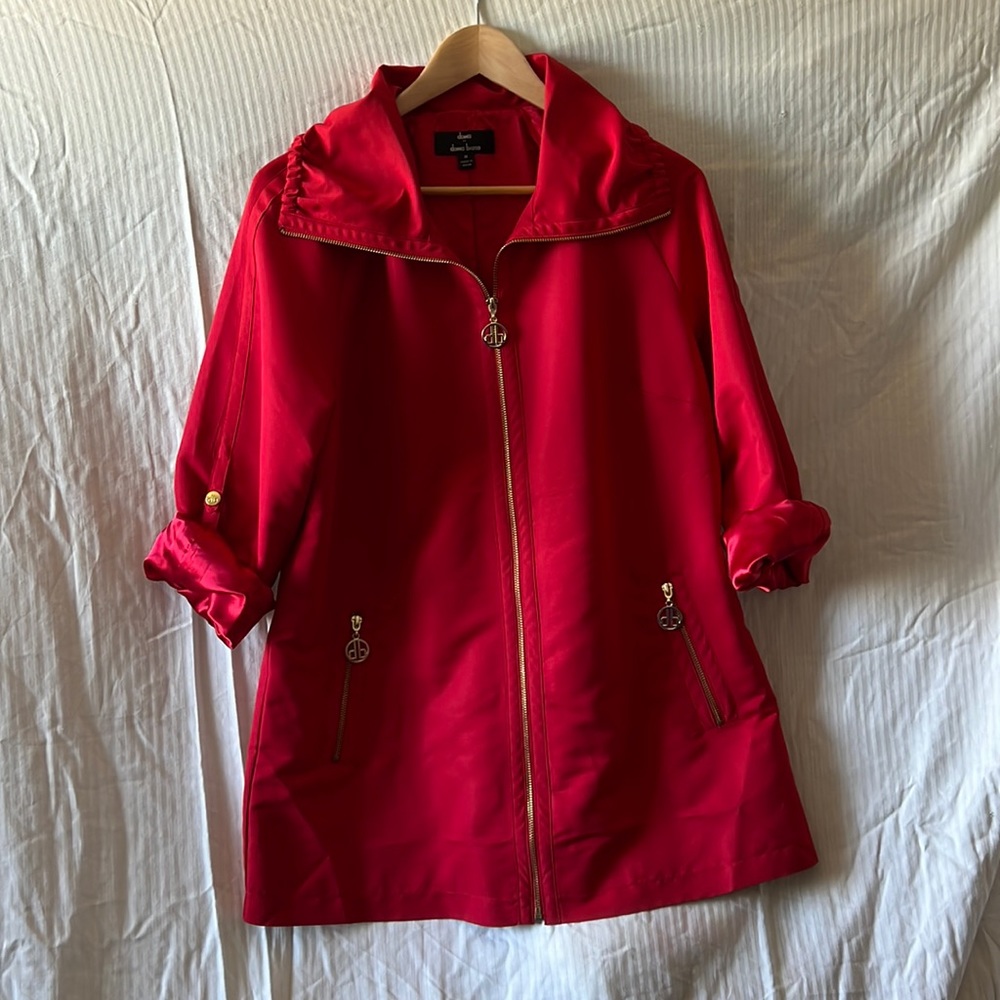 Dennis Basso light weight jacket with gold tone zipper